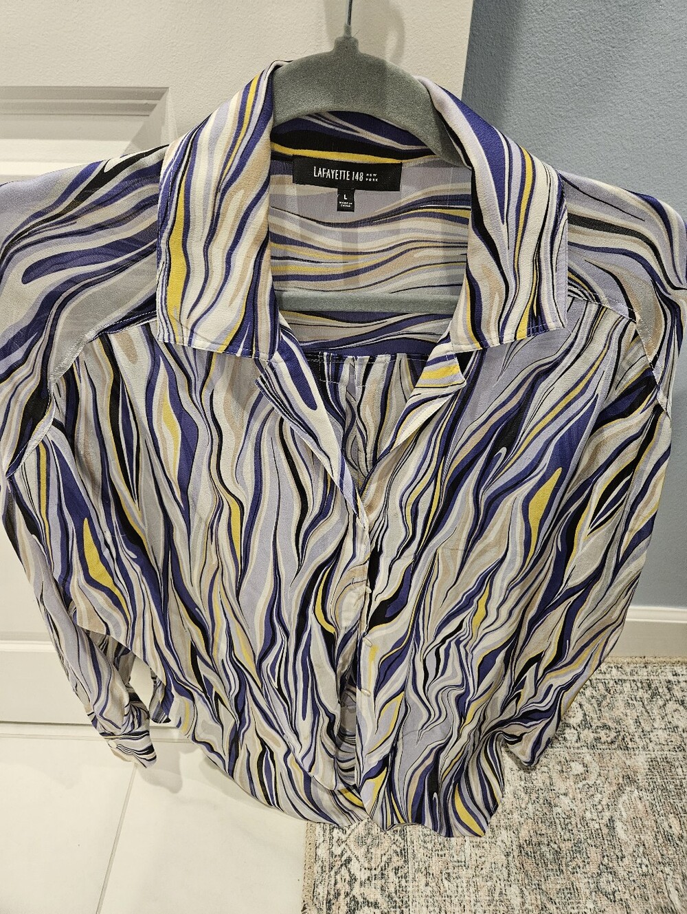 Beautiful silk Lafayette 148 New York Multicolor Swirl Button-Down size large